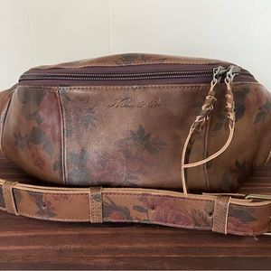 Nena and Co. Vintage Floral Manny